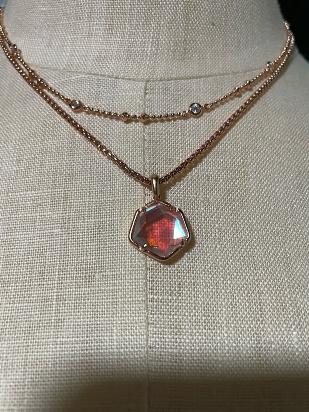 NWT Kendra Scott Rose Gold Vanessa Pendant Necklace with Dichroic Glass Stone - Picture 3 of 3